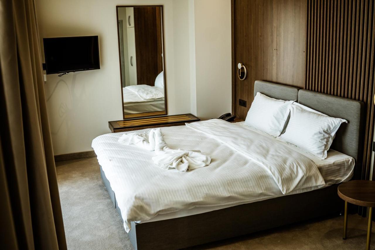 Sonio Boutique Hotel Мамая Екстериор снимка
